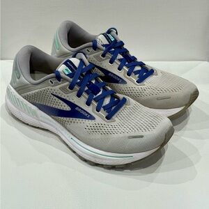 Brooks Womens Size 9.5 Adrenaline GTS 22 Gray Supportive Running Shoes